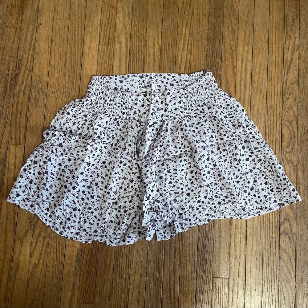 GARAGE | women’s floral mini skirt size small
